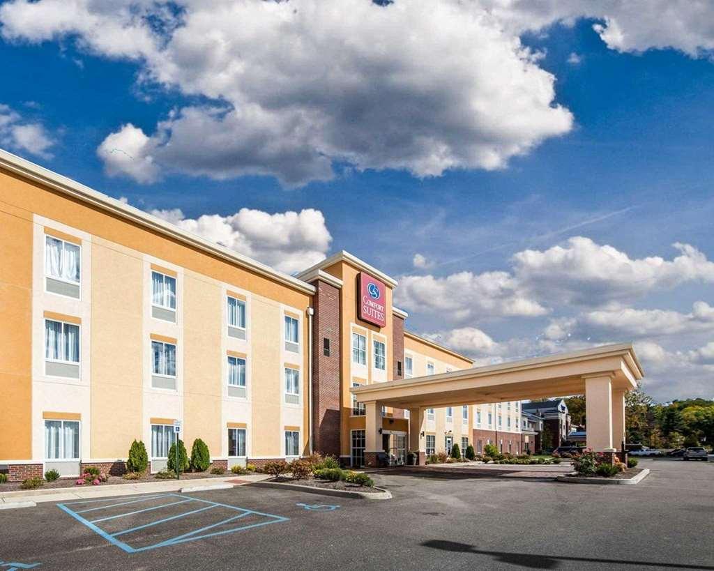 Comfort Suites Marietta-Parkersburg Bagian luar foto