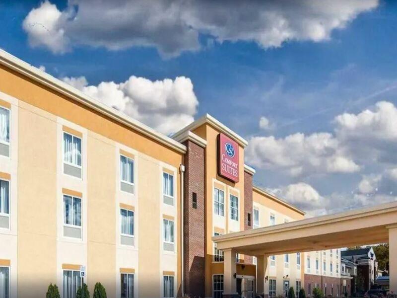 Comfort Suites Marietta-Parkersburg Bagian luar foto