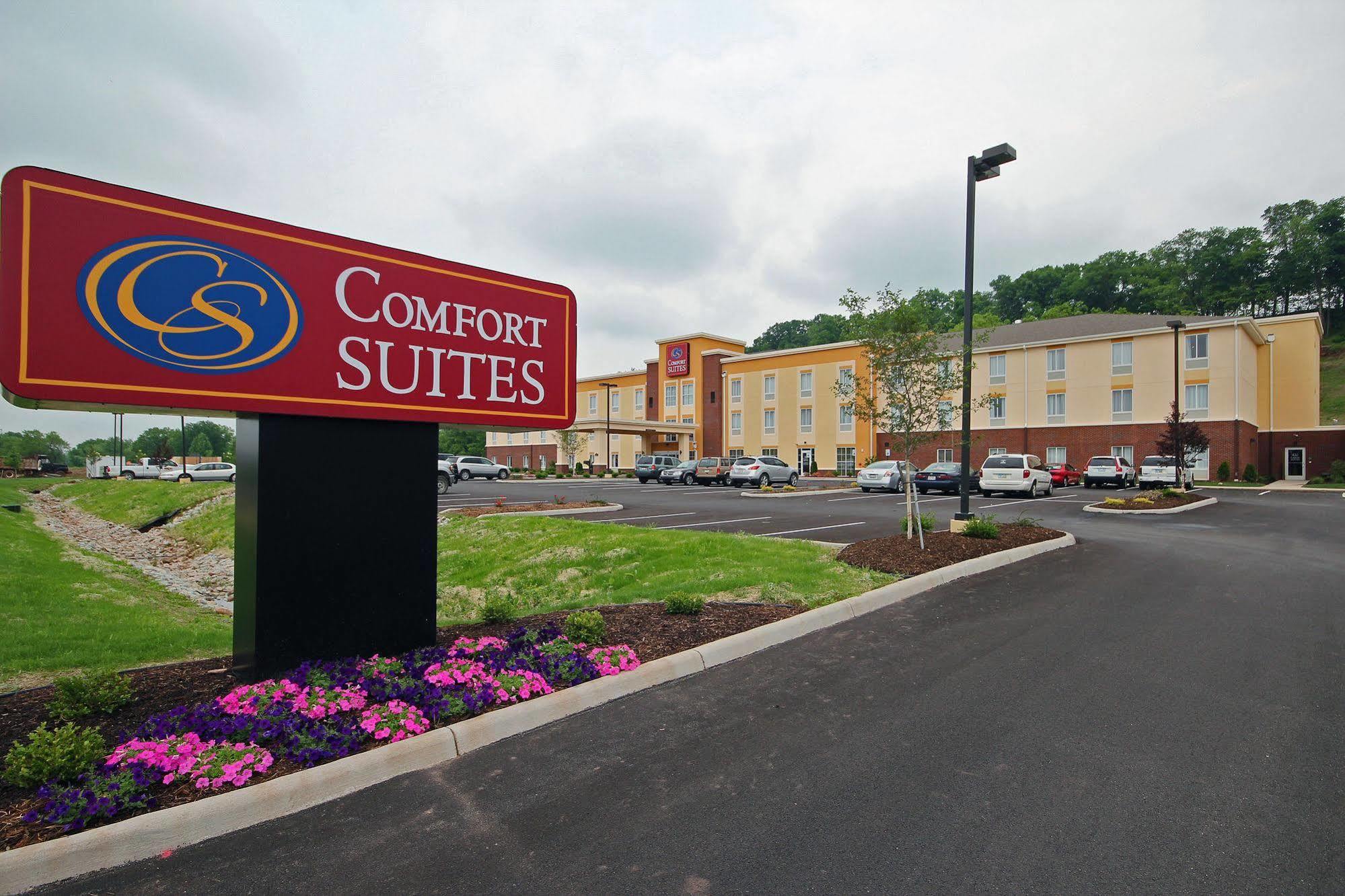 Comfort Suites Marietta-Parkersburg Bagian luar foto