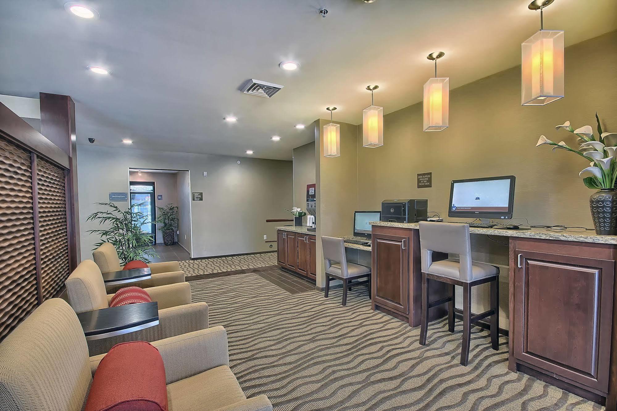 Comfort Suites Marietta-Parkersburg Bagian luar foto