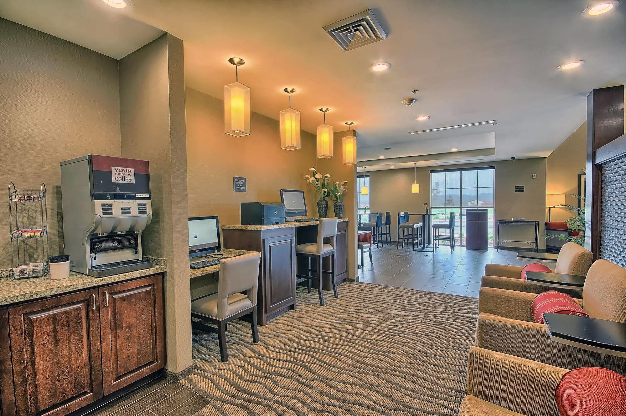 Comfort Suites Marietta-Parkersburg Bagian luar foto